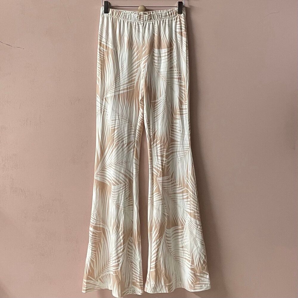 Forever 21 Tannish/Blush Pink & Cream Tropical Leaf Print Flared Pants Sz M GUC